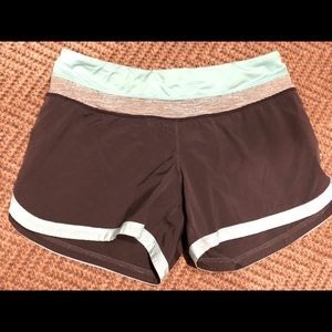 Lululemon shorts size 6